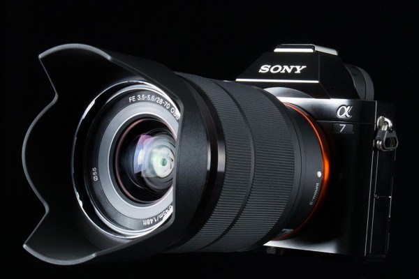Sony-Alpha-7-right-offset