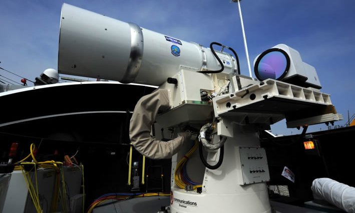 China abate drones com raios laser