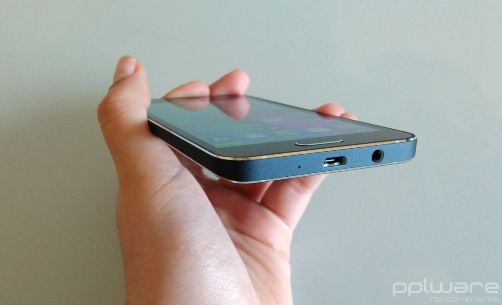Samsung Galaxy A3 - Lateral inferior