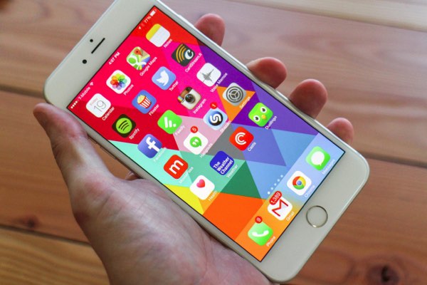 Apple lançou a versão 8.3 do iOS