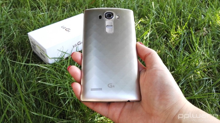 LG G4 - Capa traseira em plástico
