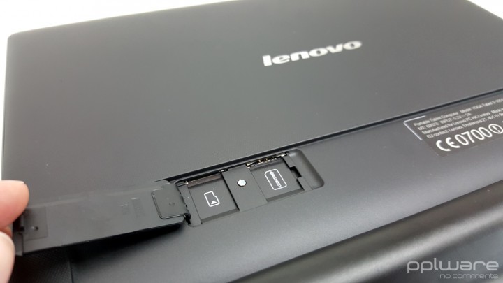 Lenovo YOGA Tablet 2 - Slots para cartões microSD e SIM