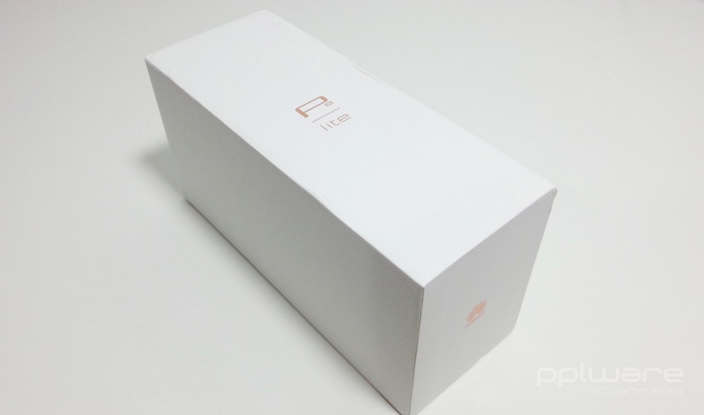 Unboxing smartphone Huawei P8 lite
