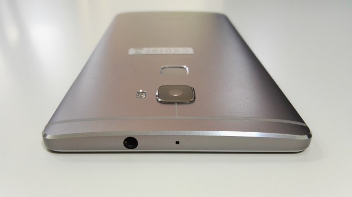 Huawei Mate S - Microfone e jack de áudio