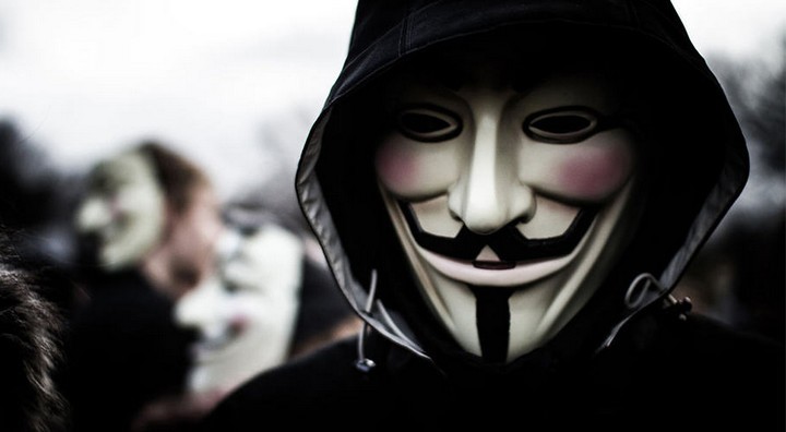 Anonymous declara guerra cibernética contra o governo russo
