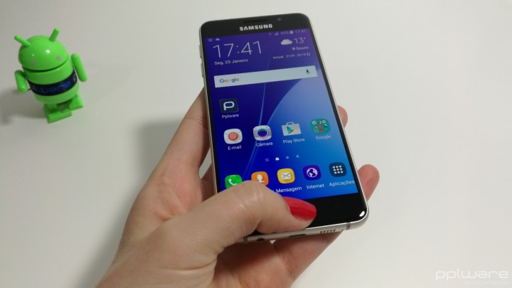 Samsung Galaxy A3 (2016) - ecrã 1