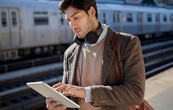 train-tablet-user