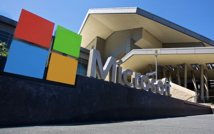 Microsoft volta a cortar na sua divisão de smartphones