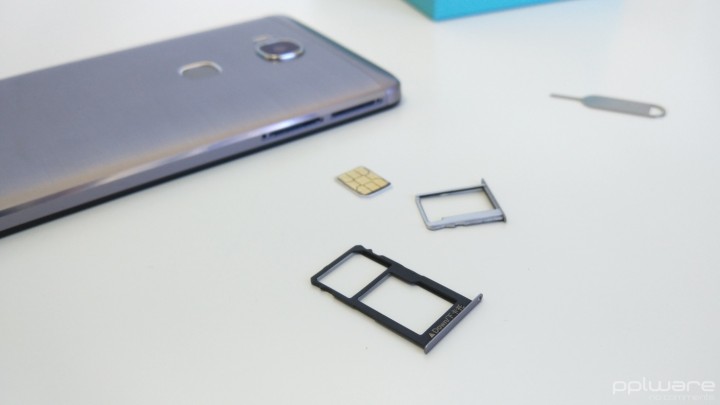 Honor 5X - cartões SIM e microSD