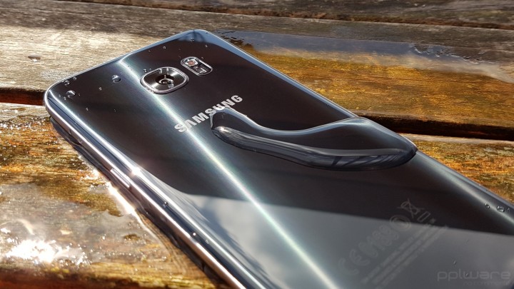 Samsung Galaxy S7 Edge - prova de água