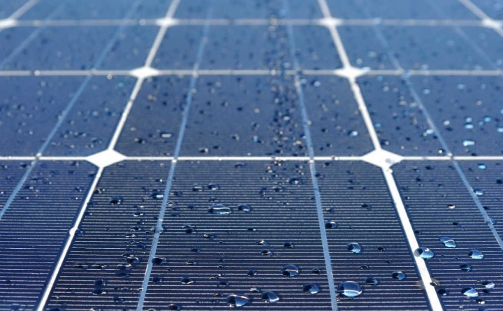 Células solares geram energia a partir da chuva