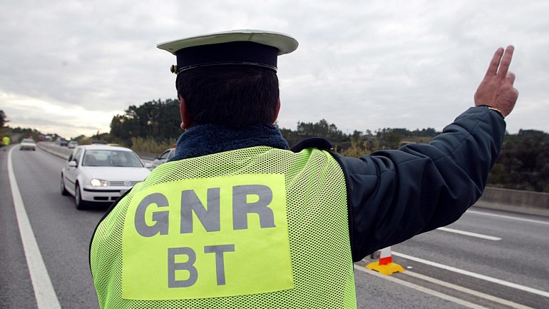 Fui multado, como posso requerer o registo fotográfico do radar?