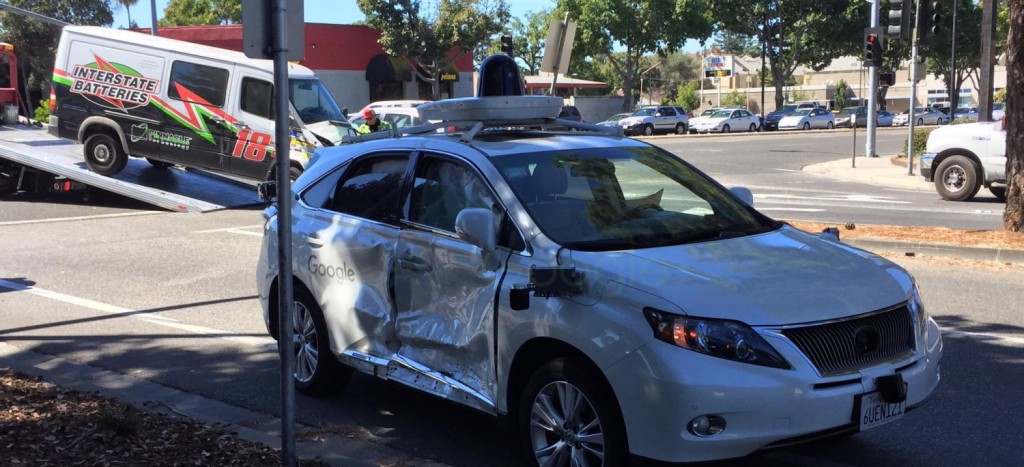 Carro autónomo da Google sofre acidente mais grave de sempre