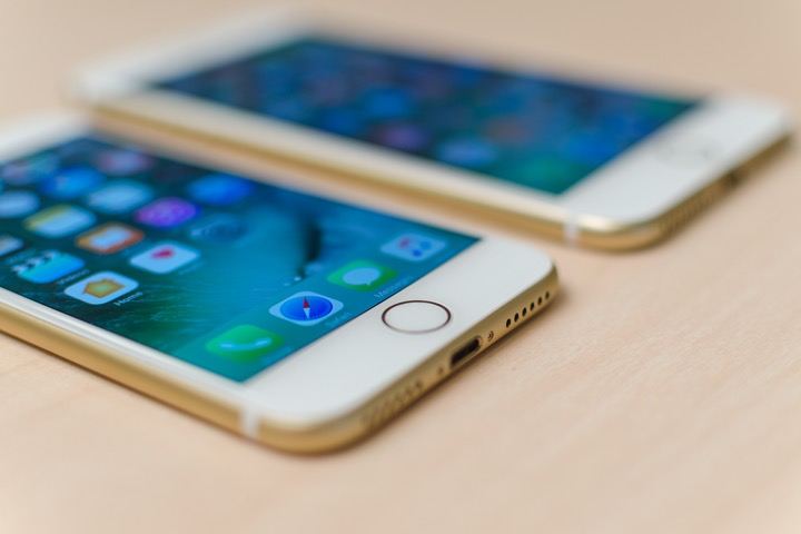 Vendas fracas do iPhone arrasam novamente lucros da Apple