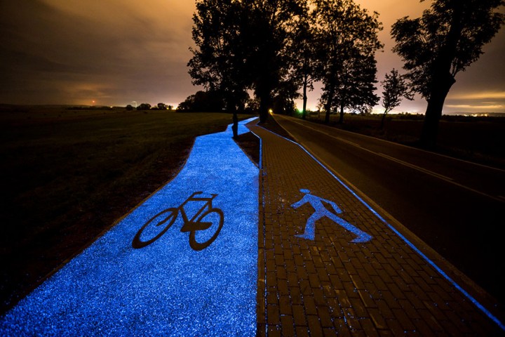 pplware_glowing-blue-bike-lane-tpa_01