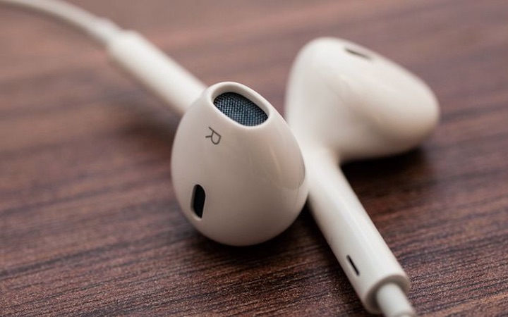 Atenção, os seus auscultadores podem ouvir as suas conversas