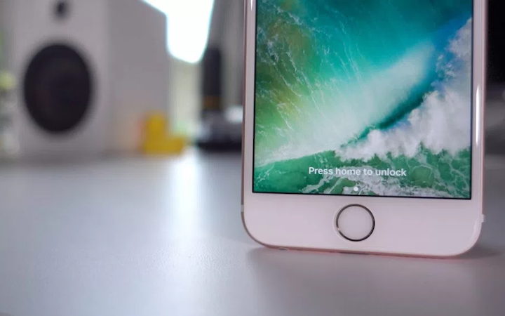 Descoberta mais uma falha do iOS no ecrã de bloqueio do iPhone