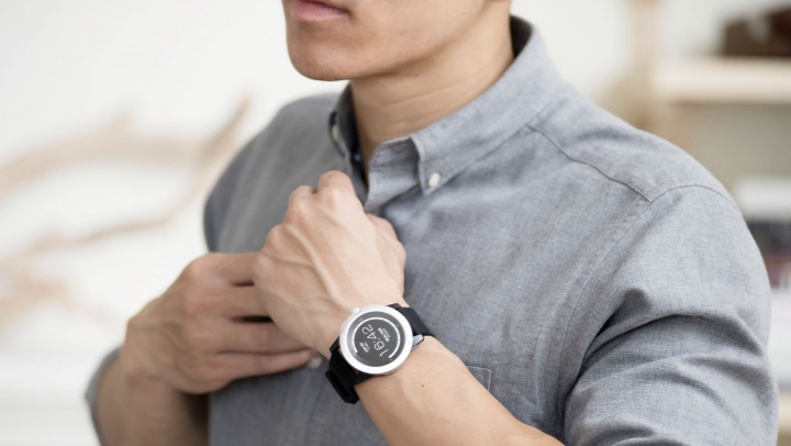 PowerWatch: o smartwatch que se carrega com o calor corporal