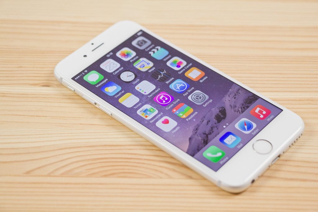 Poderá também haver programa de troca de baterias do iPhone 6