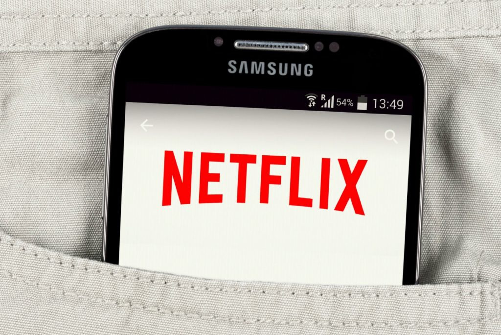 Netflix já deixa guardar filmes nos cartões de memória do Android