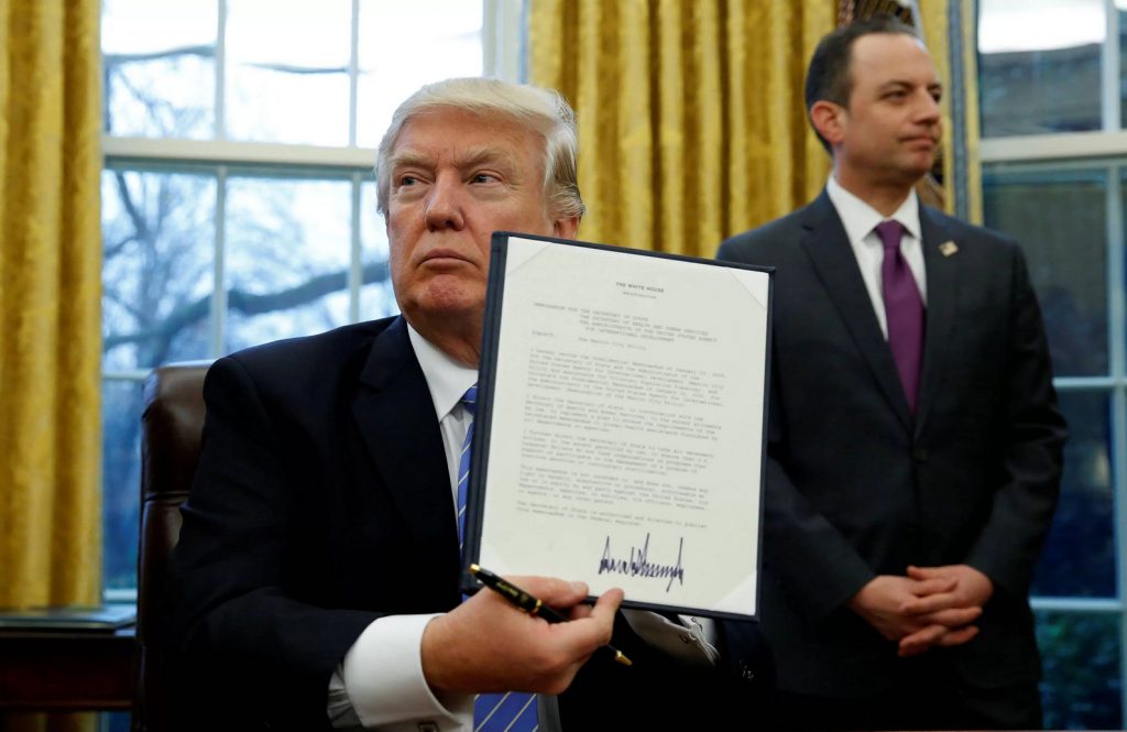Crie o seu próprio meme de Donald Trump