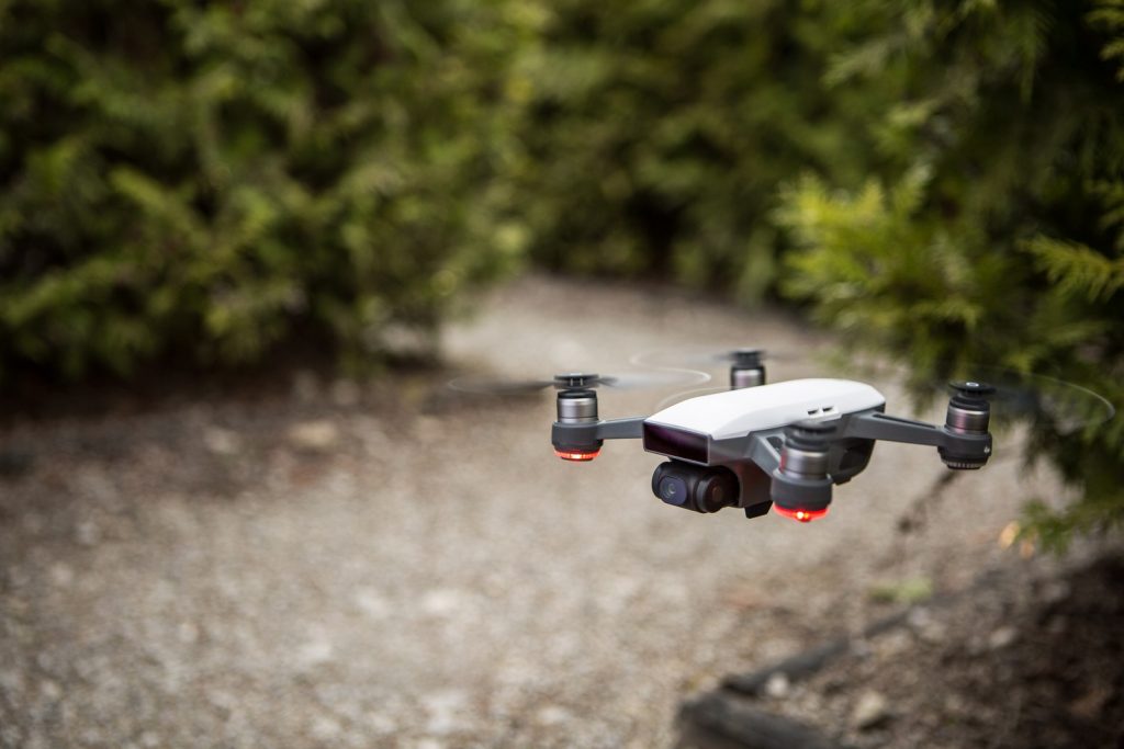 DJI apresenta o Spark, o drone controlado por gestos