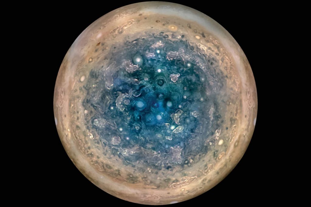 Juno mostra que Júpiter é diferente do que conhecemos