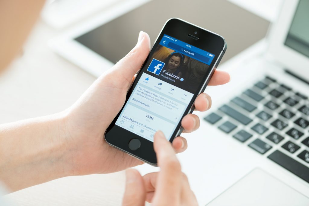 Facebook tem 1.968 milhões de utilizadores mensalmente