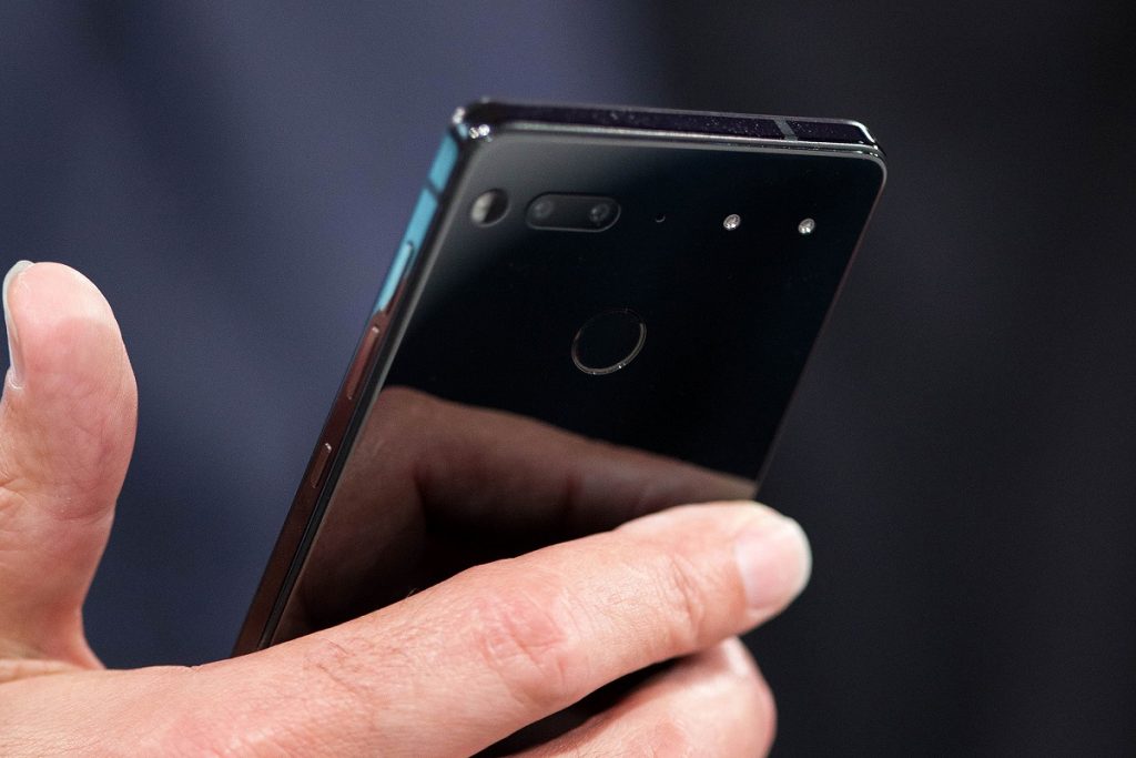 Essential Phone irá finalmente ser enviado na próxima semana