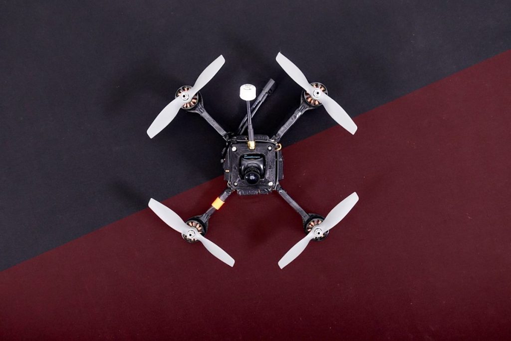 Drone RacerX bate recorde do Guiness alcançando os 262 km/h