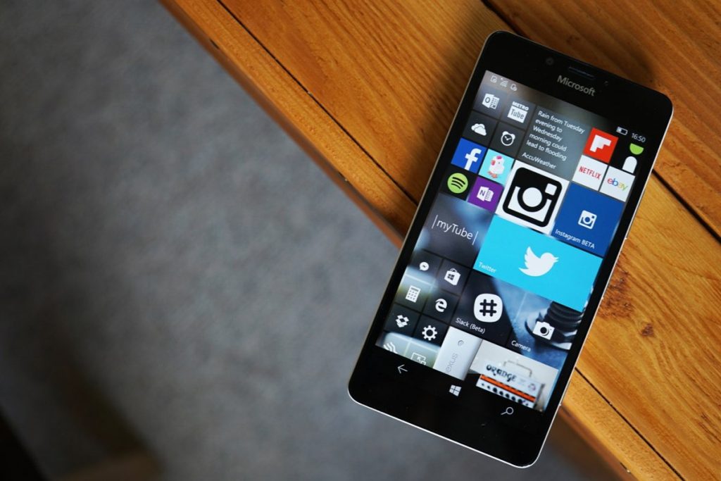 Como ativar a gravação de chamadas no Windows 10 Mobile