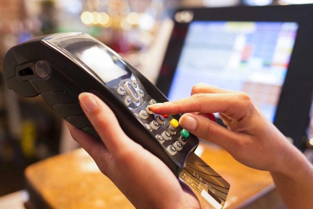 Comprar um MacBook Pro por 1€? Sim, graças a falha nos POS