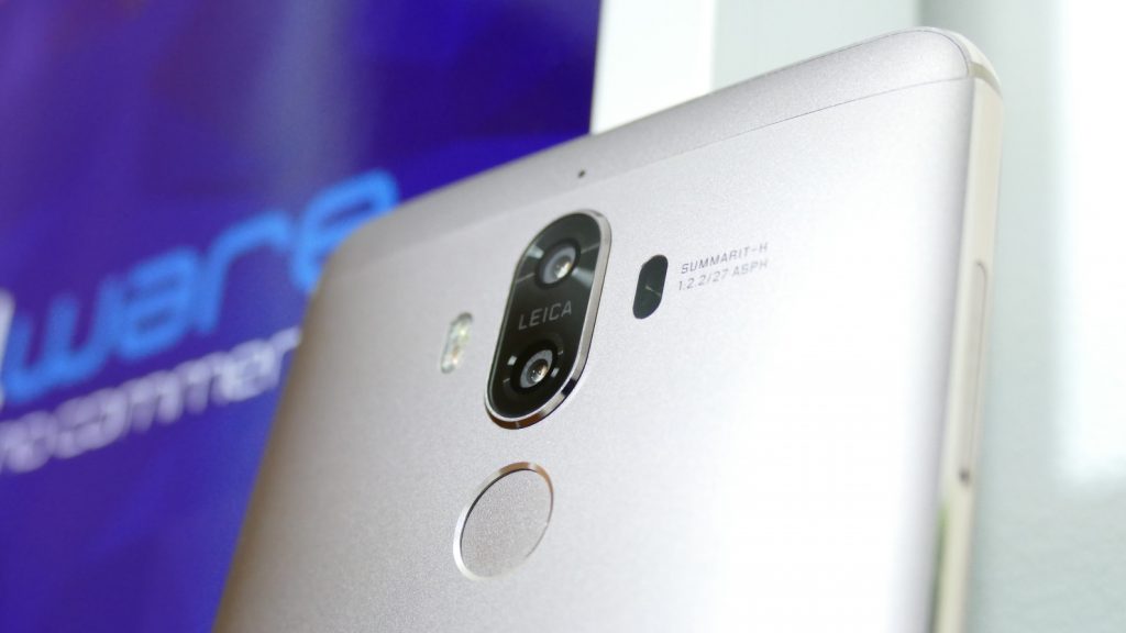 Huawei promove Mate 10 com provocação à Apple e ao Face ID
