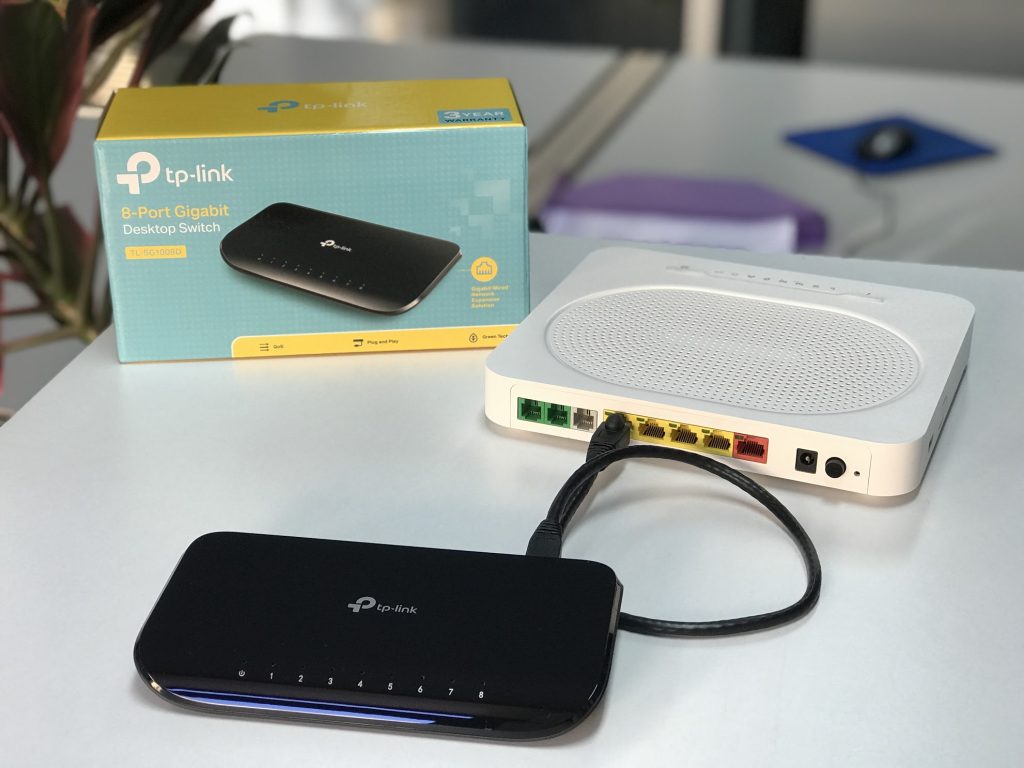 Switch TP-Link: Mais 8 portas a Gigabit no router do operador