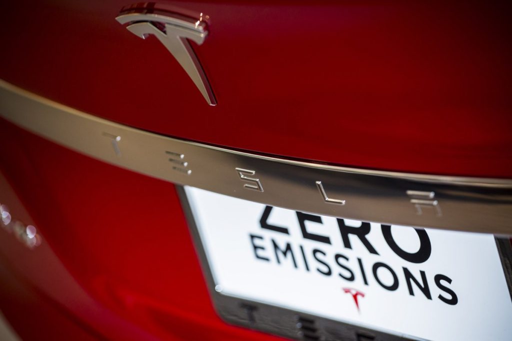 Tesla despediu várias centenas dos seus funcionários