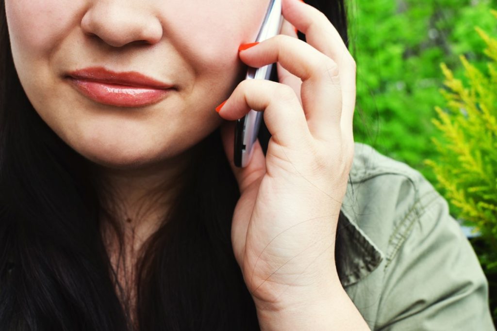 Não, o Facebook não “espia” as conversas que tem ao telefone
