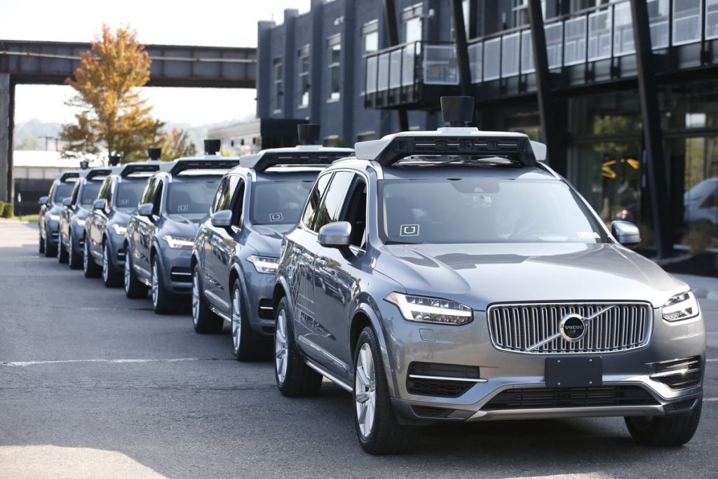 Uber vai comprar 24 mil Volvo XC90 para criar carros autónomos