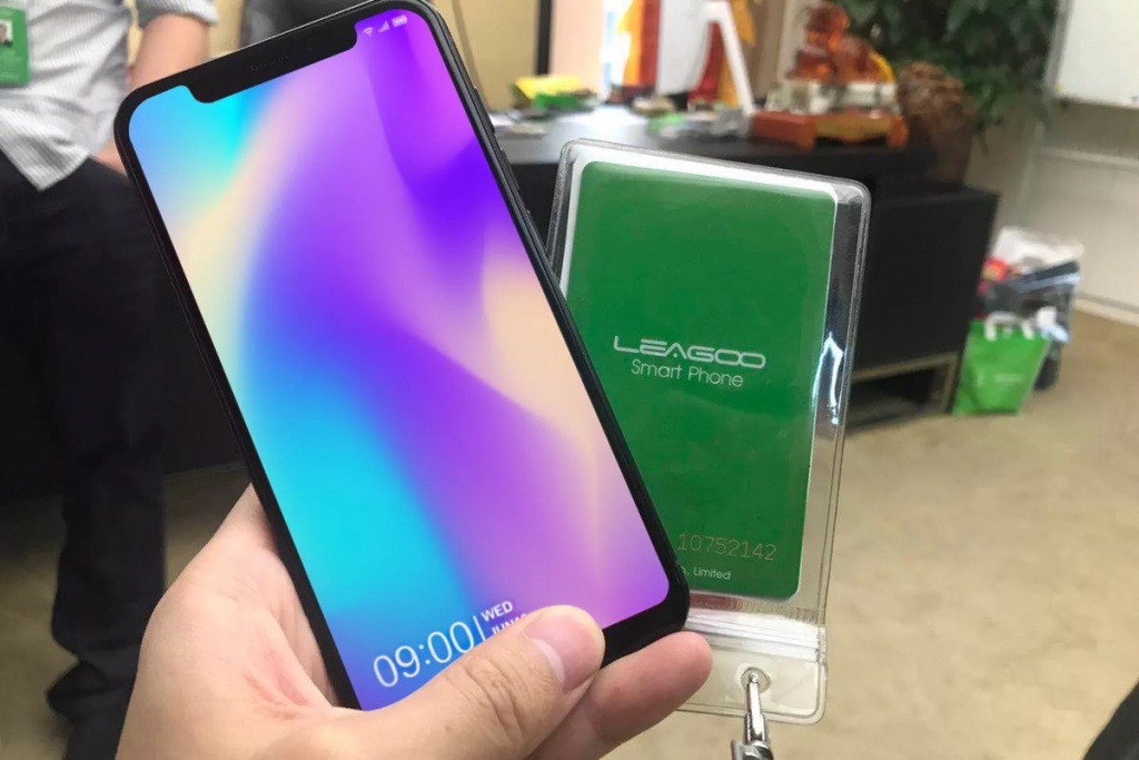 Começaram a chegar ao mercado os clones do iPhone X