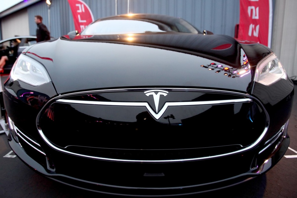 Tesla está a desenvolver um processador de Inteligência Artificial