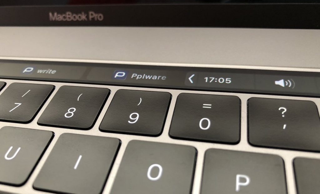 Como podemos adicionar um relógio à Touch Bar no MacBook Pro