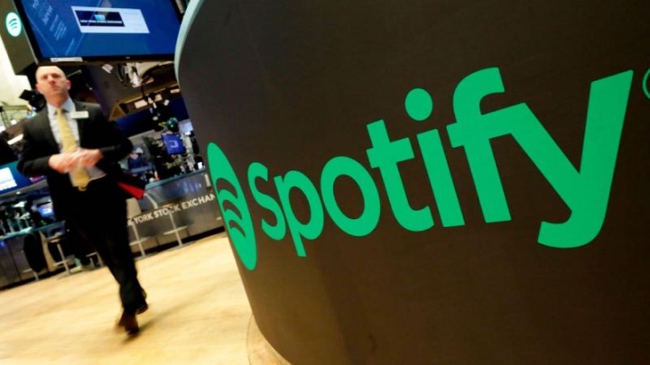 Spotify vai suspender ou banir as contas que bloquearem a apresentação de publicidade