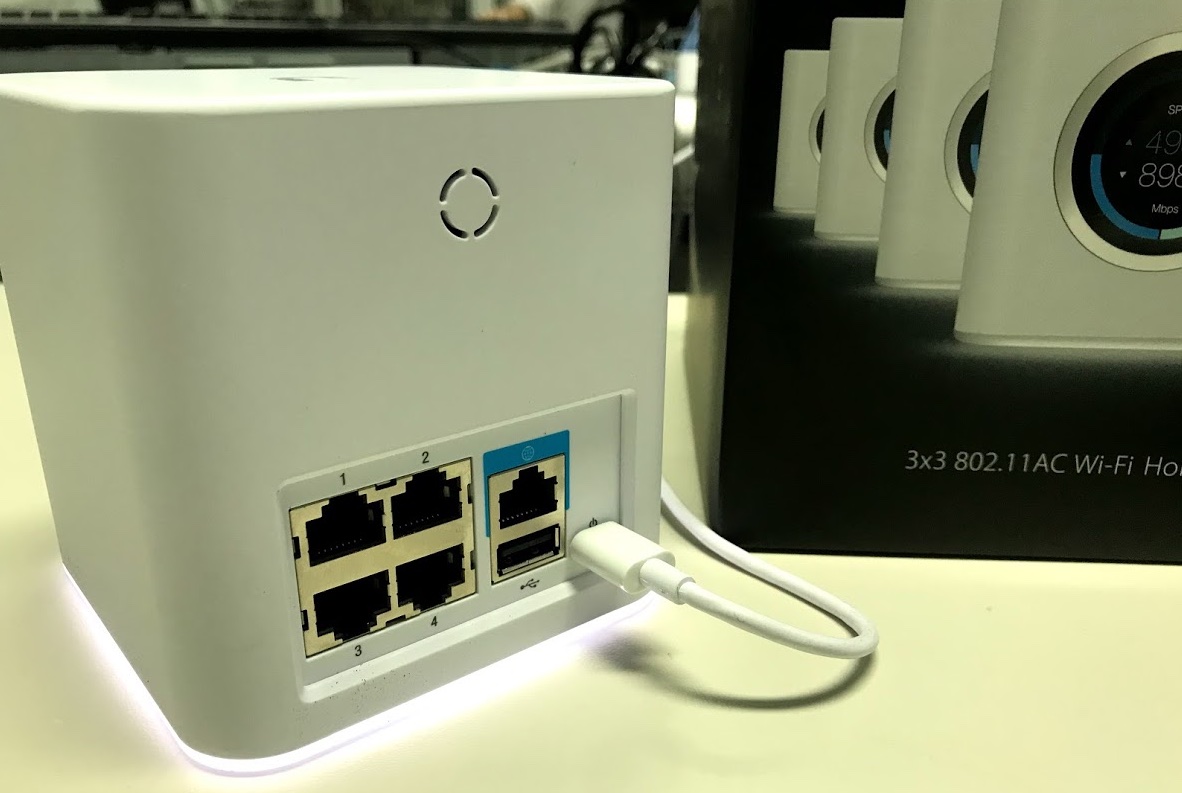 AmpliFi - Um router pequeno, poderoso e com um design fabuloso