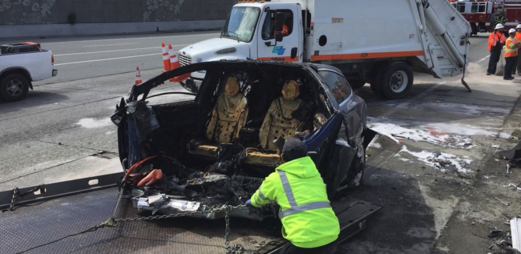Tesla: Erro no piloto automático poderá ter levado a acidente fatal