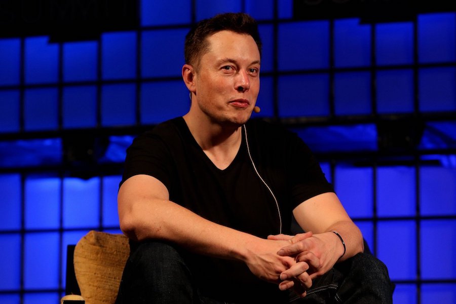 Tesla: nova atualização de software irá trazer videojogos Atari para os veículos da marca