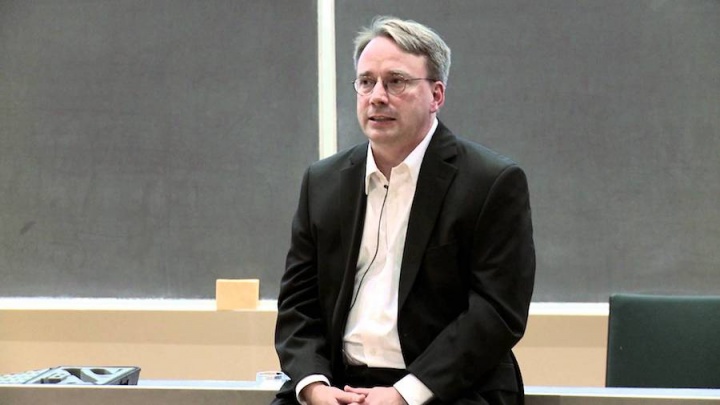 Linus Torvalds Linux afastar