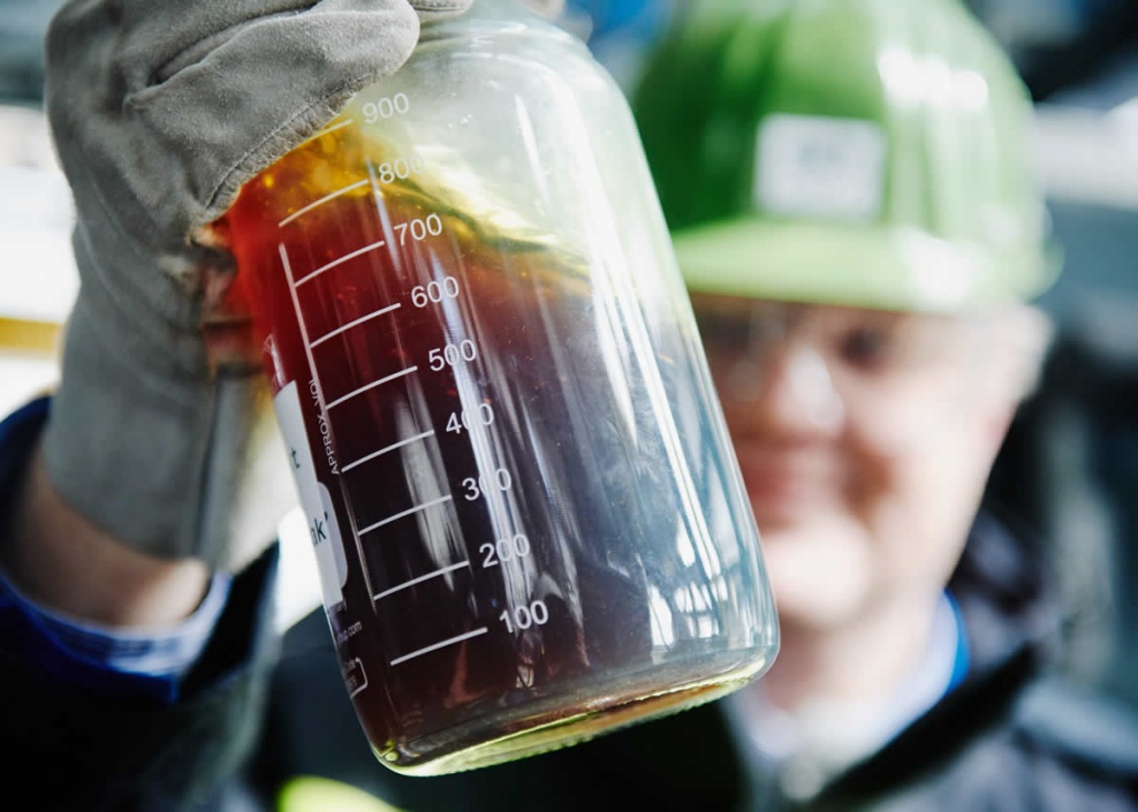 Empresa austríaca cria método que transforma plástico em petróleo