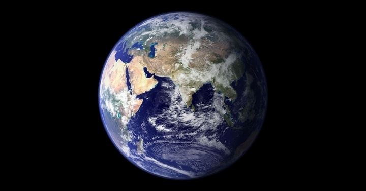 Planeta Terra oscila 10,5 centímetros no eixo de rotação