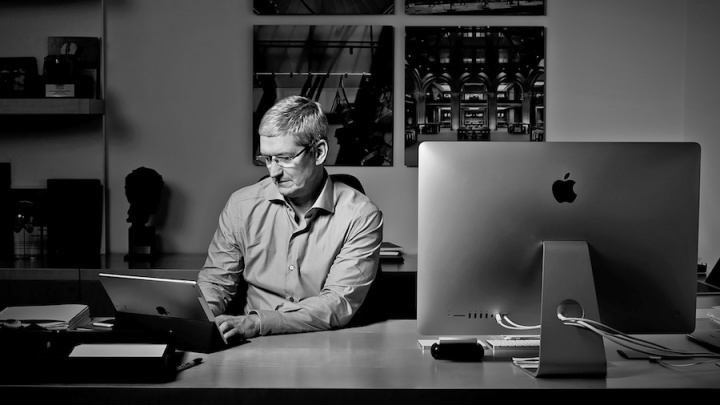 Apple Tim Cook CEO