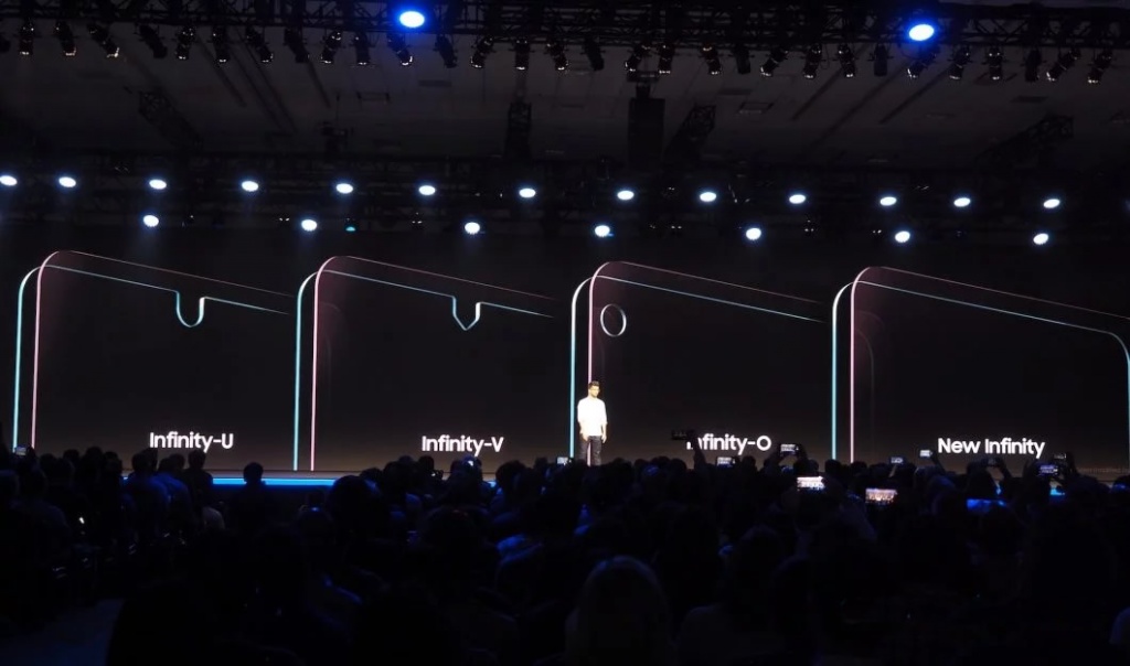 Samsung poderá ter vários smartphones com notch no ecrã