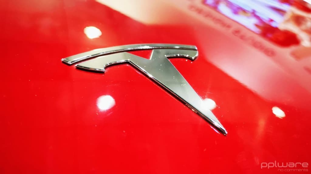 Veja como o Autopilot da Tesla consegue evitar que aconteçam acidentes graves